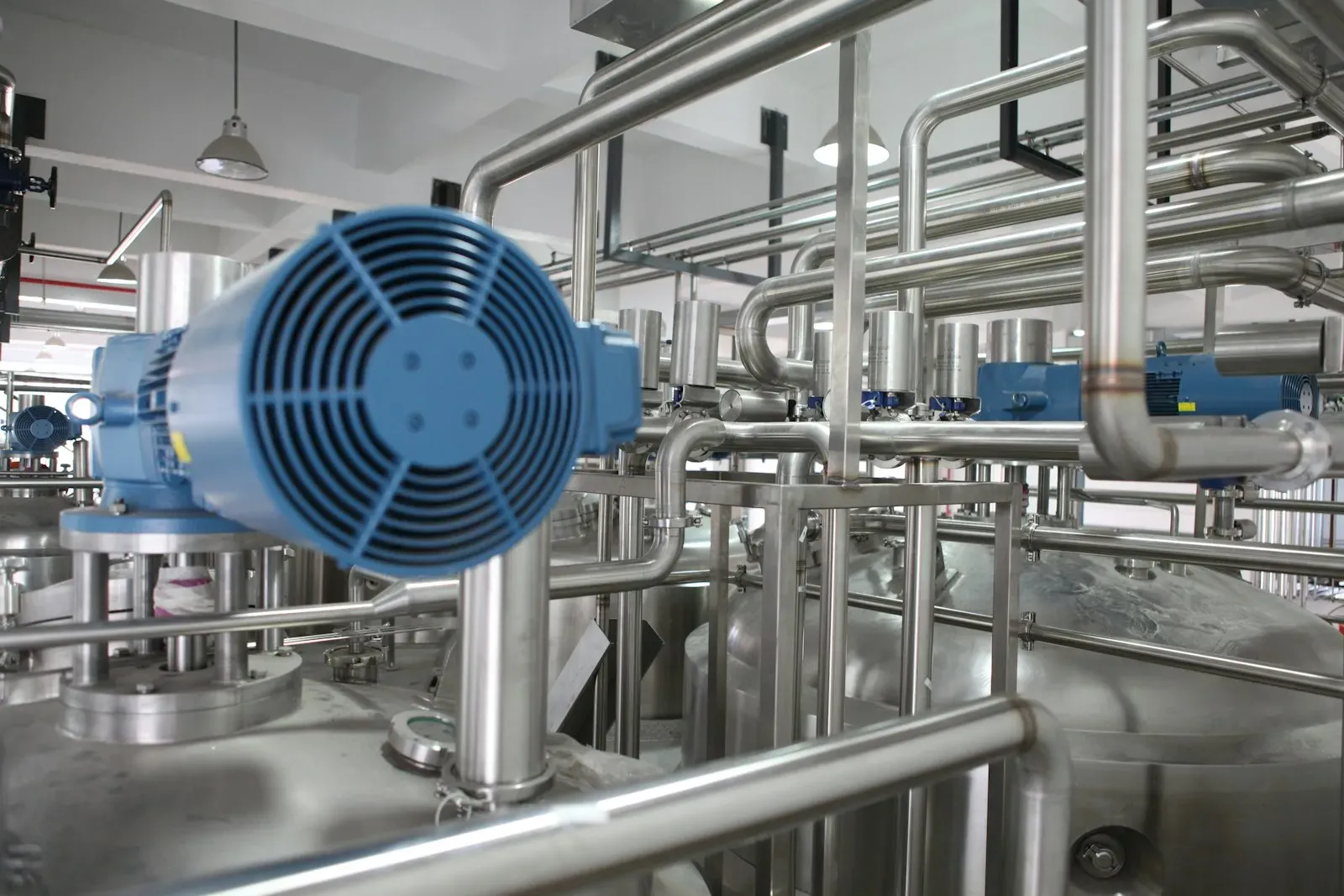 Stainless steel parts in passivation tank for chemical treatment